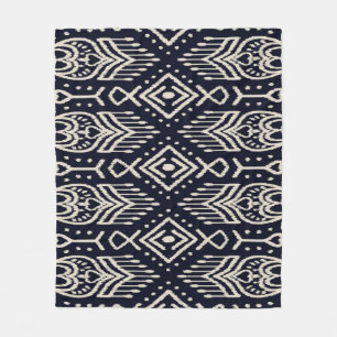Besticktes Ikat-Gewebe: Ethnisches Eleganz. Fleecedecke