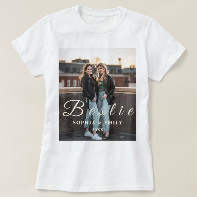 Bestie Collage T-Shirt – Names & Year Custom Tee (Design vorne)