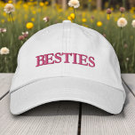 Besties Best Friends Moderne Typografie Custom Bestickte Baseballkappe<br><div class="desc">Besties Best Friends Moderne Typografie Custom bestickte Baseball Cap mit dem einfachen modernen bestickten Text "Besties". Perfekt als Geschenk für Cousin,  Schwester,  Mutter und mehr. Erstellt von Evco Studio www.zazzle.com/store/evcostudio</div>