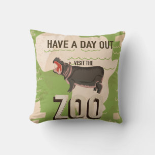 Besuchen Sie das Zoo Vintage Travel Poster. Kissen