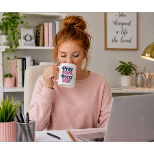 Bete mehr, sorge dich weniger tasse