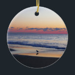 Bethany Beach Sunrise I Keramik Ornament<br><div class="desc">Einige Strände an der Ostküste sind voll von Menschen und Gebäude, andere sind voller Natur. Ein Foto mit Sonnenaufgang von einem ruhigen Strand in Delaware, Bethany Beach, während der Nebensaison im April. Karo in unserem Laden für schönere Fotos. Dieses Bild wird auch als Widescreen-Tapete "Bethany Beach Sunrise I" von www.mlewallpapers.com...</div>
