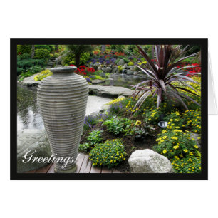 Betonstall im Garten mit verstellbarem Rahmen