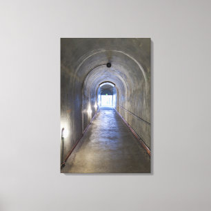 Betontunnel in einem Nazi-Bunker Leinwanddruck