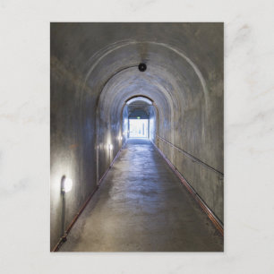 Betontunnel in einem Nazi-Bunker Postkarte