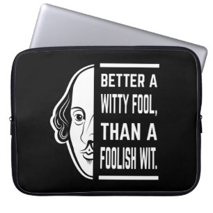 Better a Witty Fool Shakespeare Thespiate Laptopschutzhülle