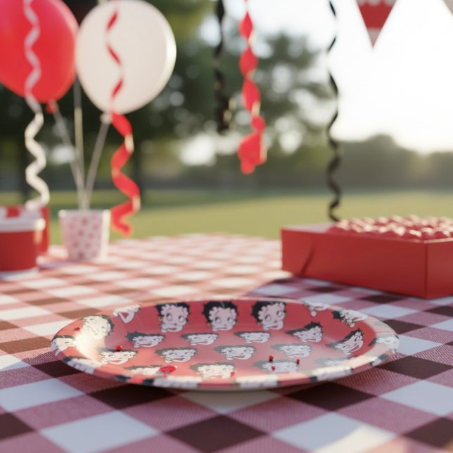 Betty Paper Plates Pappteller (Von Creator hochgeladen)