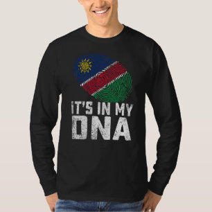 Beunruhigt ist es in meiner DNA-Namibia-Flagge Män T-Shirt