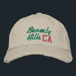Beverly Hills CA Green und Red Vintag Style Bestickte Baseballkappe<br><div class="desc">Beverly Hills CA Green und Rot bestickt auf beige Vintage Stil Not leidenden Baumwollhut. Die Stickerei kann an andere Farbeinstellungen angepasst werden,  indem Sie die Schaltfläche "Design bearbeiten" auswählen. Außerdem ist die Möglichkeit verfügbar,  die gewünschte Farbe auf der Hauptseite auszuwählen.</div>