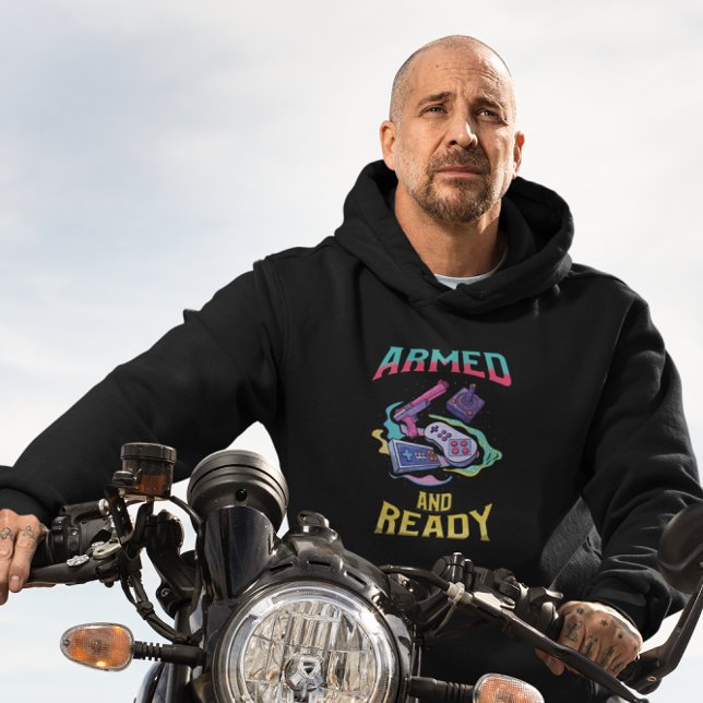 Bewaffnet und fertig - Videospiel im Retro-Modus Hoodie (Von Creator hochgeladen)