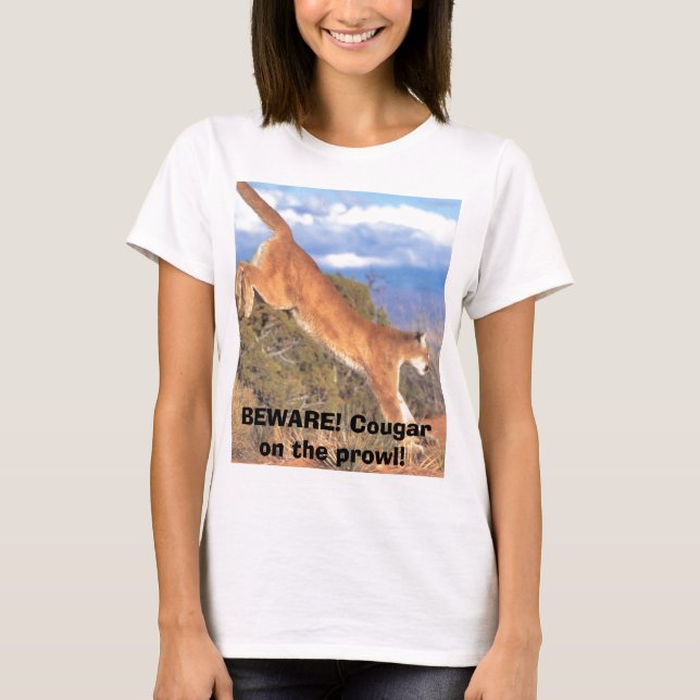 BEWAHREN! Cougar auf der Kugel! T-Shirt (Vorderseite)