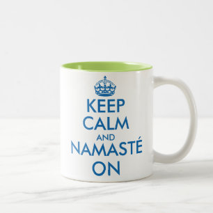 Bewahren Sie Ruhe und Namasté auf Yoga-Meditations Zweifarbige Tasse