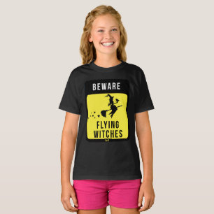 BEWARE FLYING WITCHES lustige halloween T-Shirt