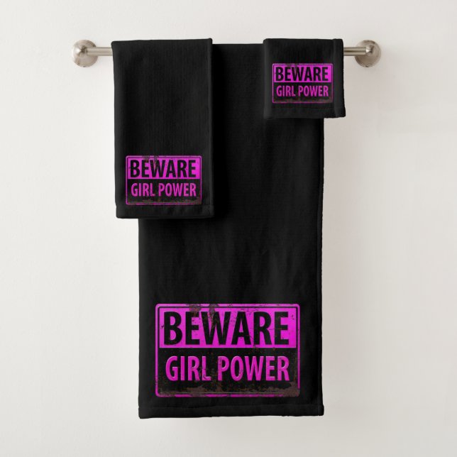 BEWARE Girl Power - Schild mit der Gefahr durch ro Badhandtuch Set (Insitu)