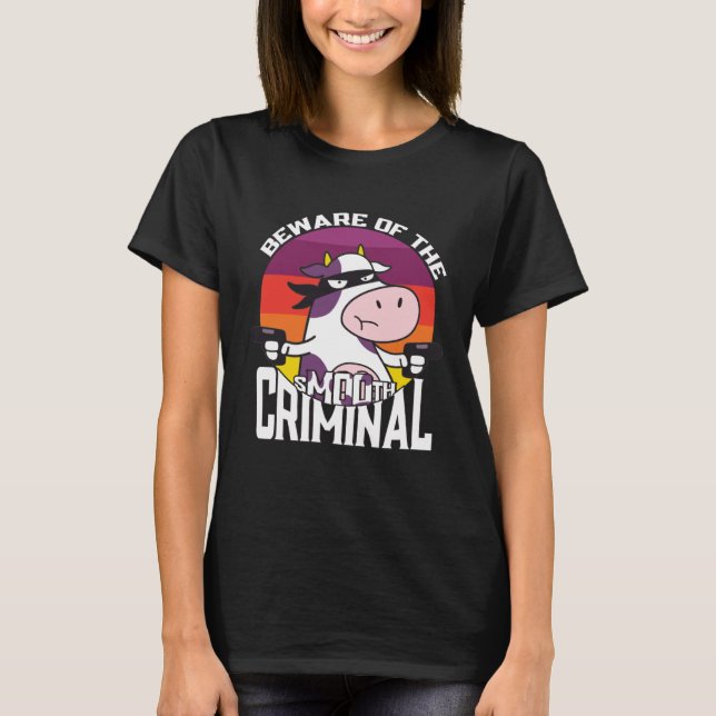 Beware of the sMOOth criminal  cow  for kids T-Shirt (Vorderseite)