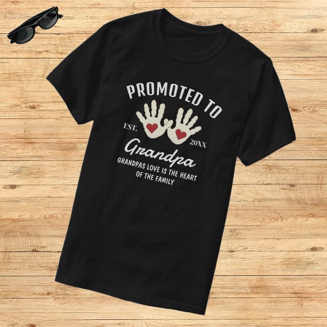 Bewerbung für Grandpa Baby Handprints Persönliches T-Shirt (Von Creator hochgeladen)