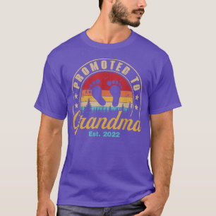 Bewerbung für Oma Est 2022 Frauen Retro First Tim T-Shirt