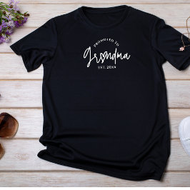 Bewerbung für Oma Script Heart Black T - Shirt