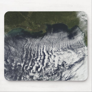 Bewölkte Straßen sind sichtbar Mousepad