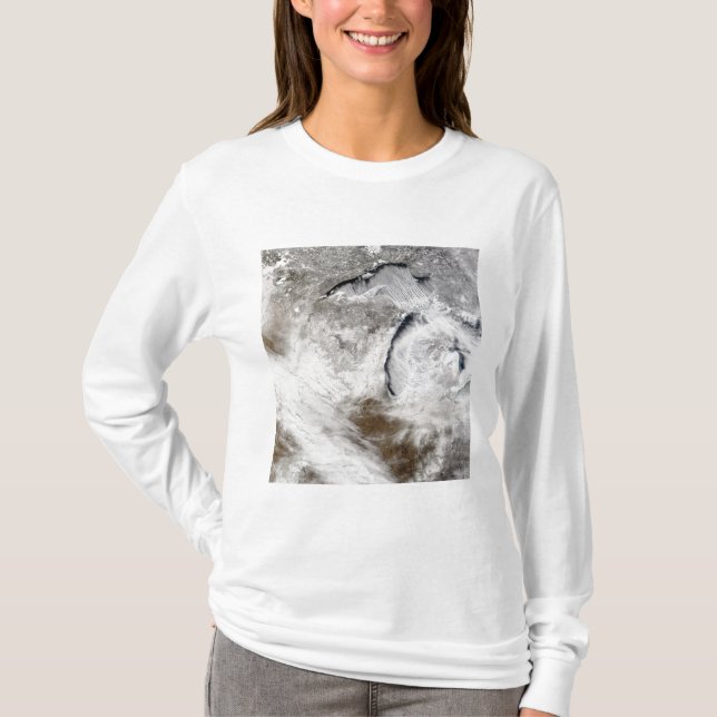 Bewölkte Straßen über den Lake Superior und den La T-Shirt (Vorderseite)