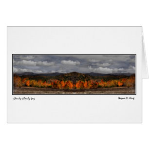 Bewölkter, bewölkter Tag