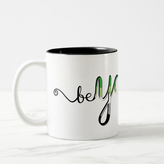 BeYOUtiful Aromantic Aro Pride Flag Lettering Zweifarbige Tasse (Links)