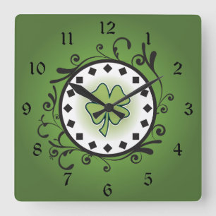 Bezaubernde Cloud and Vines Green and Black Irish Quadratische Wanduhr