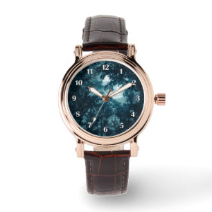 Bezaubernder Nachtwald mit Vollmond weiße Zahlen Armbanduhr
