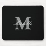 Bezauberndes Schwarzweiss-Namensmonogramm Mousepad<br><div class="desc">Bezauberndes Schwarzweiss-Namensmonogramm durch Lagerhalter.</div>