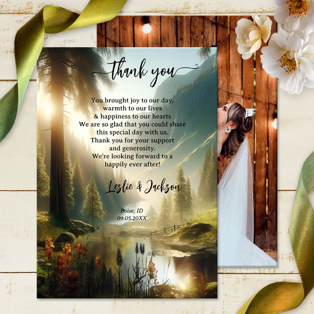 Bezauberndes Waldgebirge-Hochzeitsszenario-Foto Dankeskarte (Wedding Thank You card featuring your own wedding photo and an enchanted forest in the mountains)