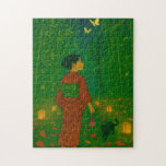 Bezauberter Bambusweg mit Kimono Girl and Cat Puzzle<br><div class="desc">Treten Sie ein in eine ruhige japanische Nacht mit diesem wunderbar illustrierten Rätsel. Eine junge Frau in einem roten Kimono spaziert durch einen blühenden Bambuswald, beleuchtet von Laternen und Glühwürmchen. Neben ihr geht eine schwarze Katze leise über einen mit Herbstblättern bestreuten Weg. Die sanften grünen Töne des Bambus, die Tanzlichter...</div>