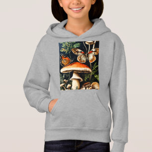 Bezauberter Wald: Vintager Pilz- und Schmetterling Hoodie