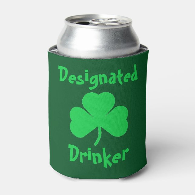 Bezeichneter Drinker St Patrick's Day Dosenkühler (Kanne Vorderseite)