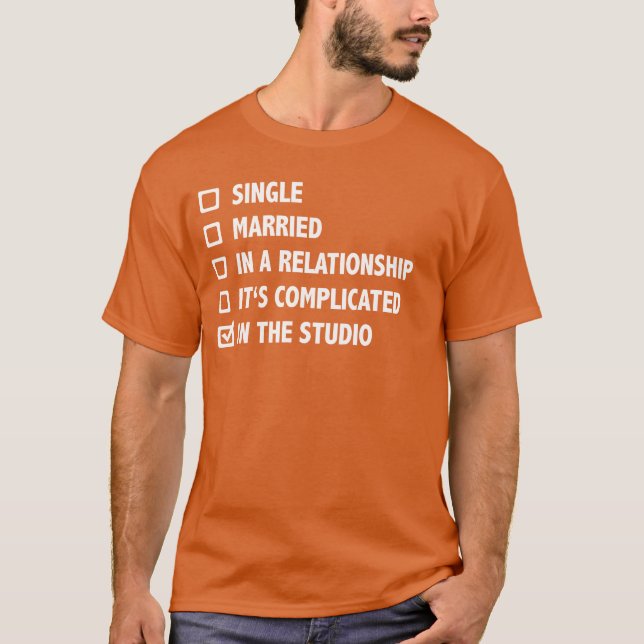 Beziehungsstatus im Studio Vintag T-Shirt (Vorderseite)