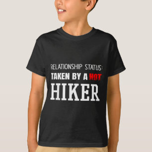 Beziehungsstatus: in einer Beziehung mit einem hei T-Shirt