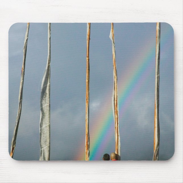 Bhutan, Gangtey Dorf, Regenbogen über zwei Mousepad (Vorne)