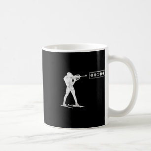 Biathlet am Shooting Range Kaffeetasse