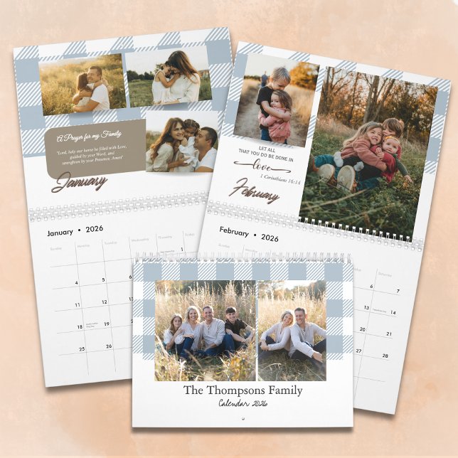 Bible Verse Dusty Blue Buffalo Plaid Family Photo Kalender (Von Creator hochgeladen)