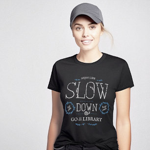 Bibliothek Glückliches Langsames Leben T-Shirt