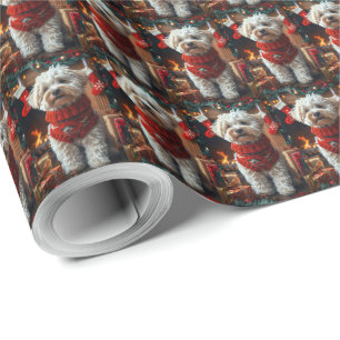 Bichon Frise Hund mit Weihnachtsgeschenken Kamin Geschenkpapier