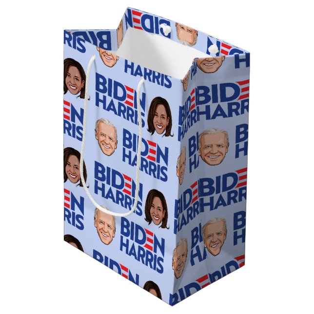 Biden Harris Birthday Mittlere Geschenktüte (Vorderseite Schrägansicht)