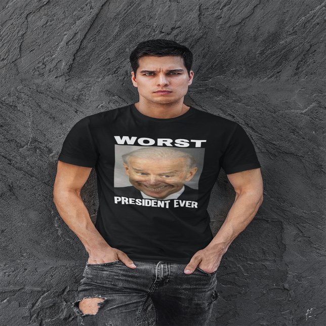 Biden Worst President je | Anti Joe Biden Dark T-Shirt (Von Creator hochgeladen)