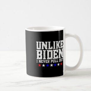 Biden zieht Witz auf, der politisch peinlich im Fl Kaffeetasse
