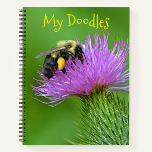 Biene auf der Thistle Doodle Notizbuch