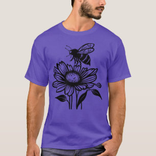 Biene auf einem Sonnenblumengeschenk 4 T-Shirt