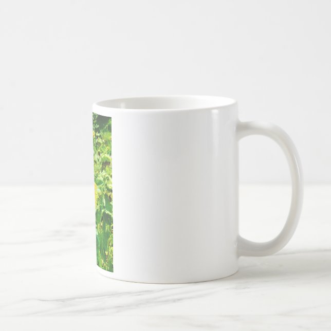 Biene auf gelber Sonnenblume Kaffeetasse (Rechts)