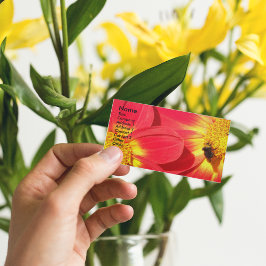 Biene auf Red Dahlias Floral Visitenkarte