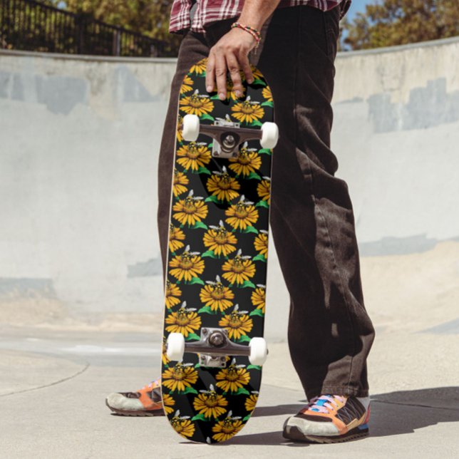 Biene auf Sonnenblumen Blume Muster Design Schwarz Skateboard (Von Creator hochgeladen)