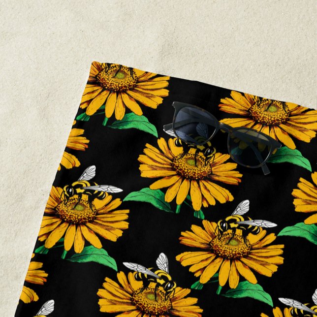 Biene auf Sonnenblumen Blume Muster Design Schwarz Strandtuch (Von Creator hochgeladen)