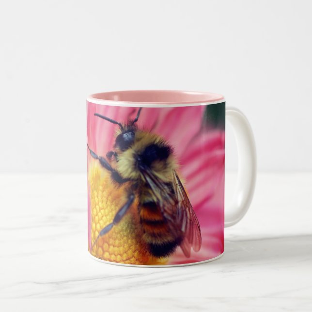 Biene On Pink Daisy Blume Personalisiert Zweifarbige Tasse (VorderseiteRechts)